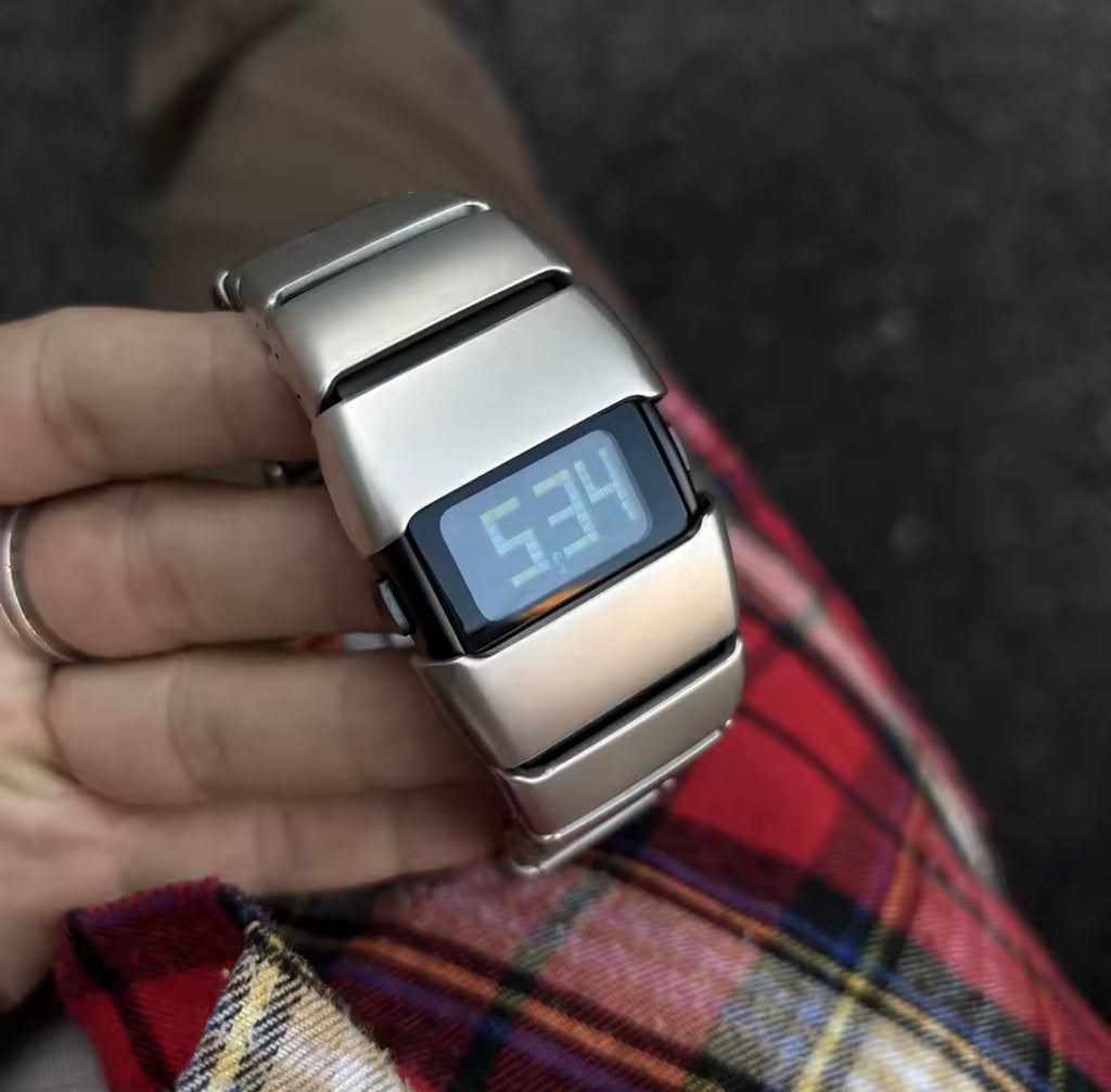 Y2K chrome vintage watch